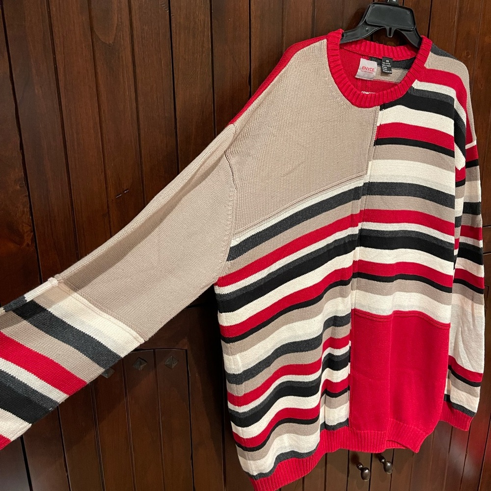 Unique Sweater - Picture 2 of 4